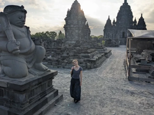 Temple dans le même complexe, mais bouddhiste cette fois. Très beau mais à 15 mins à pied. Il n'y avait personne ou presque