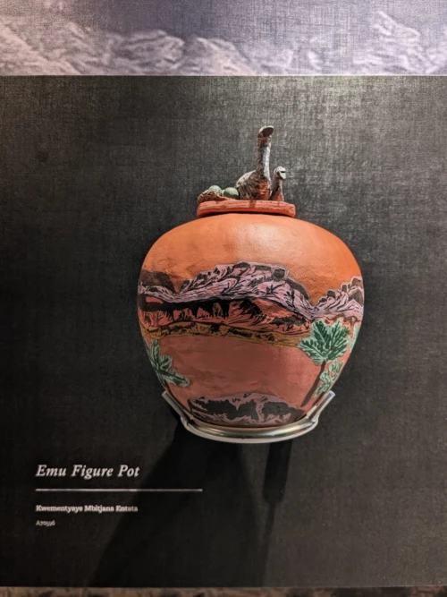 visite du musée gratuit comme partout en Australie et très bien fourni. ici des artefacts aborigenes