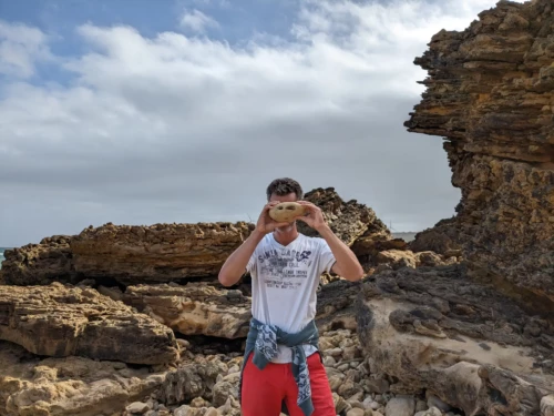on finit sur la plage avant de rentrer le jour c'était juste après la Hot bac en fait juste après ouais