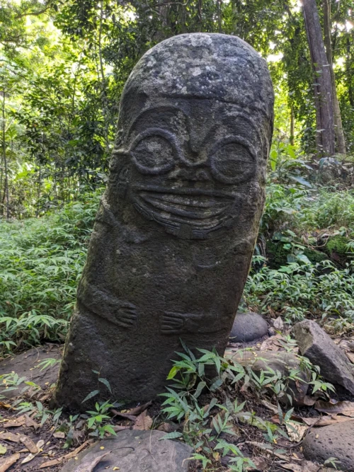 Le tiki qui sourit (certains remettent en cause l'aspect du sourire mais on le retient avec ce nom en tout cas)